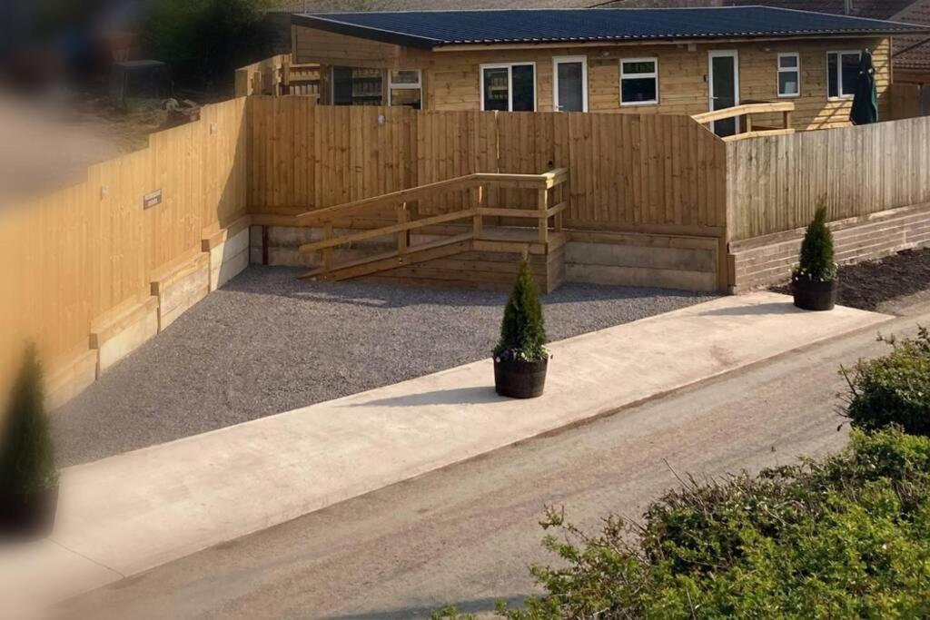 Featheredge Corner Lodge ويلْزْ المظهر الخارجي الصورة