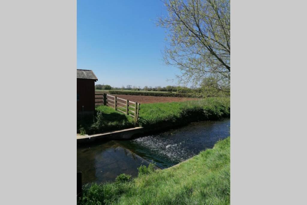 Featheredge Corner Lodge ويلْزْ المظهر الخارجي الصورة