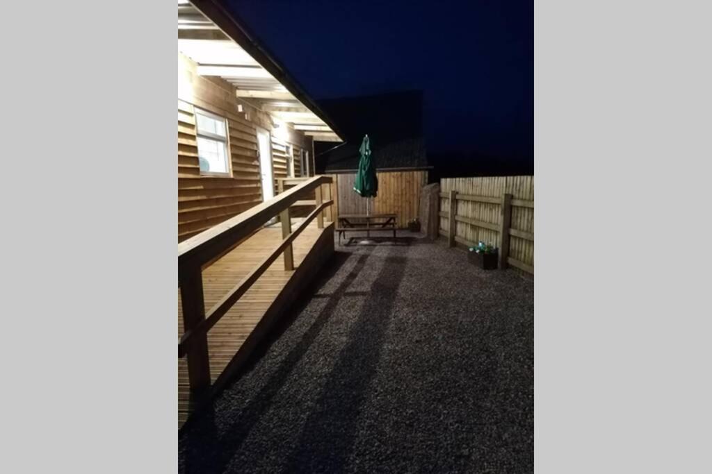 Featheredge Corner Lodge ويلْزْ المظهر الخارجي الصورة